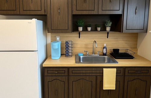 Mamaroneck Apartment | Charming 1-bedroom apt walk to Train and DownTown area with WiFi, AC