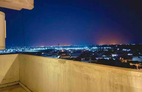 Islamabad Apartment | Charming 1-bedroom apartment in amazing Islamabad with WiFi, AC