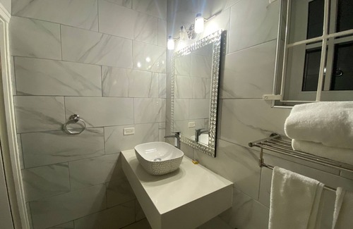 Eastwood Park Apartment | Charming 1-bedroom apartment in wonderful Kingston with AC, WiFi