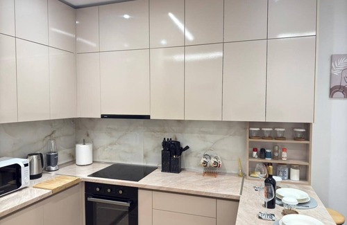 Tirana Apartment | Charming 1-bedroom apartment in Tiranë with WiFi and AC