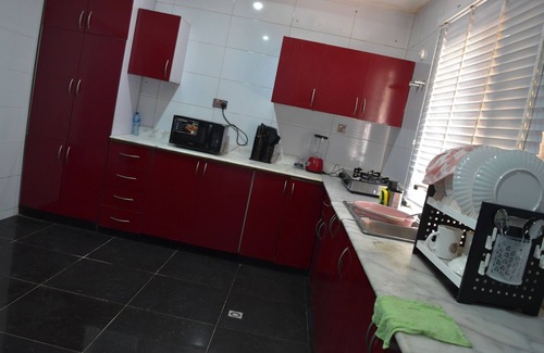 Abuja Apartment | Charming 1-bedroom apartment with WiFi, AC in lovely Lugbe
