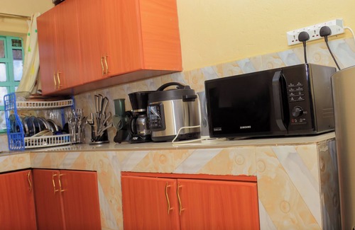 Meru Apartment | Charming 1-bedroom apartment in lovely Meru with WiFi