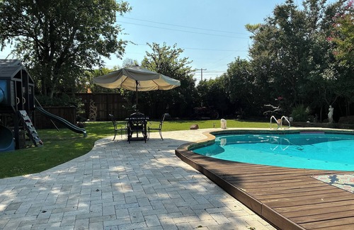 North Dallas Cabin | Charming 1-bedroom cabin in adorable Dallas - Preston Hollow-with AC