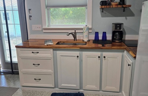 Palm City Cottage | Charming 1-bedroom cottage in fabulous Stuart with AC, close to water, downtown