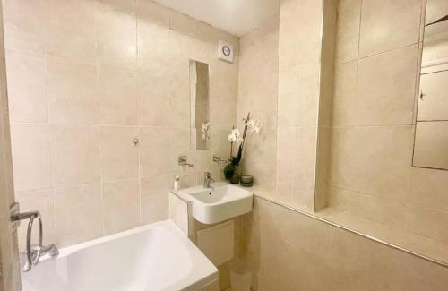 Longcroft Apartment | Charming 1 bedroom flat in Edinburgh with free parking