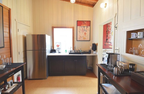 Spicewood House | Charming 1-bedroom gallery bungalow on 9 acres in Spicewood, new central air/ht.