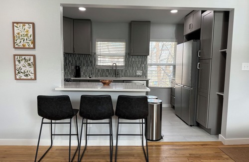 Hancock Apartment | Charming 1-bedroom Guesthouse in Central Austin