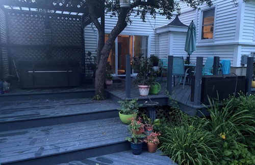 Bangor House | Charming 1-bedroom house in delightful Bangor 1.0 to Bangor center