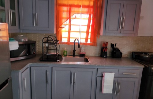 Saint John Parish Apartment | Charming 1 bedroom studio with WiFi, AC in peaceful St. Johns. We have 2 x 1 bed