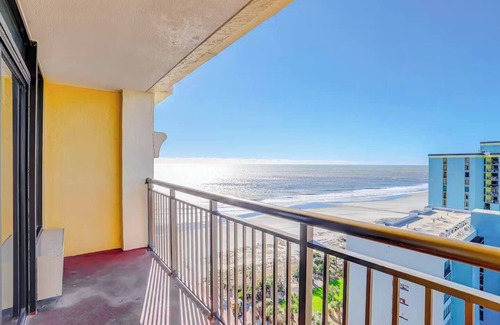 Myrtle Beach Condo | Charming 1-bedroom condo in gorgeous Myrtle Beach with AC, fitness room