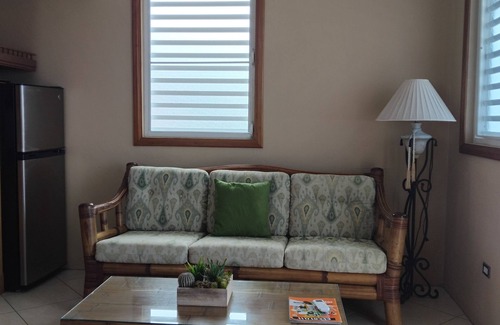 South Hill Villa | Charming 1-bedroom villa in wonderful South Hill with AC, WiFi