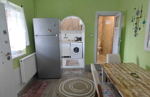 Inegeul Villa | Charming 1-bedroom villa with WiFi and AC in amazing Istanbul