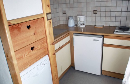 Saint-Chaffrey Apartment | Charming 1-BR Apartment for 4 with Pool, Wi-Fi & Parking, Near Ski Slopes