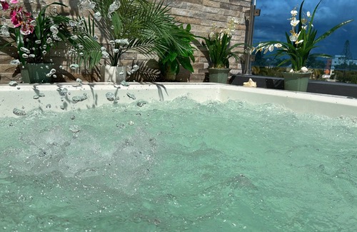 Tropical del Este Apartment | Charming 1-bedroom apartment with WiFi, Big private Jacuzzy Santo Domingo