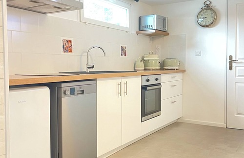 Saint-Come-de-Fresne Apartment | Charming 1-bedroom apartment in lovely Saint-Côme-de-Fresné with WiFi