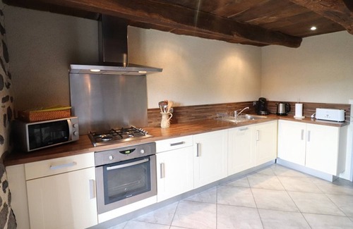 Paulhenc Cottage | Charming 1870 Home Near Lake Sarrans - Sleeps 5, Panoramic Views, BBQ, Fireplace, Garden