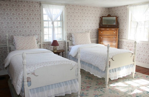 Little Compton Other | Charming 18th century farmhouse near ocean and artisan shops