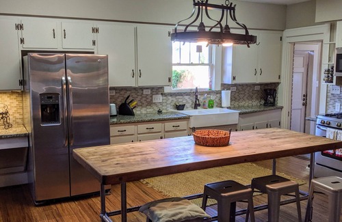 Galveston House | Charming 1924 Craftsman Style Cottage Adjacent to the Garten Verein