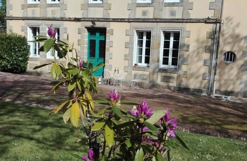 Gipcy Cottage | Charming 19th Century Manor, Pool, Spacious Garden, Ideal for Families, Gipcy