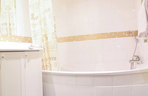Charlier - Valvert Apartment | Charming 1BR Apartment for Your Ideal Lyon Stay