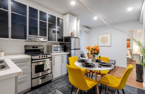 Downtown Montreal Apartment | Charming 1BDR Apartment on Bishop St- MTL
