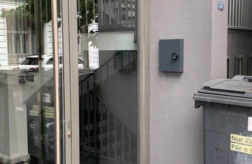 Sihlfeld Apartment | Charming 1BR flat in the city center (West9)