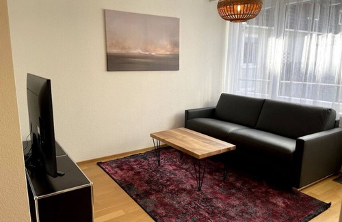 Sihlfeld Apartment | Charming 1BR flat in the city center (West9)