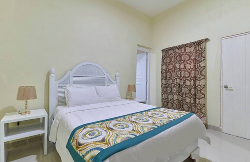San Anton Hotel | Charming 1BR Hotel Room in Historic Zona Colonial with WiFi and AC