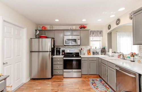 Hadley Villa | Charming 2/2 Courtyard Villa in Village of Hadley with Golf Cart