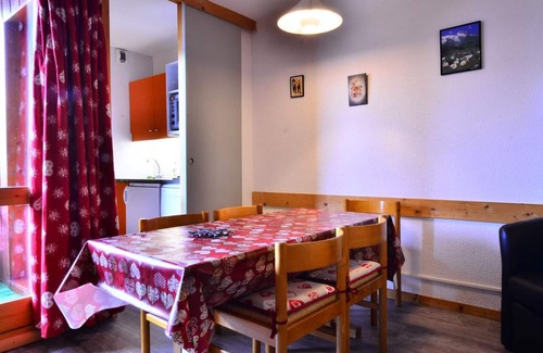 Montchavin Apartment | Charming 2/3-room renovated apartment for 5, close to slopes and shops, free parking