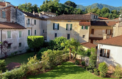 Porto Valtravaglia Apartment | Charming 2-bedroom apartment in historic village center with stunning views