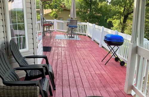 Cherokee Village House | Charming 2-bdrm house with AC, WiFi in Cherokee Village with amazing river views