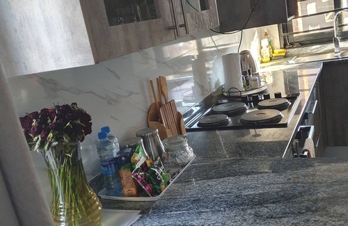 Lusaka Apartment | Charming 2-bedroom apartment in Lusaka Province with WiFi, Swimming Pool