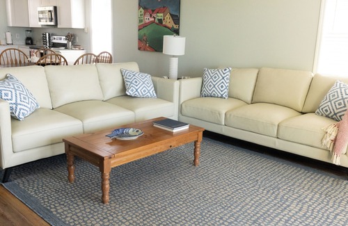 Harkers Island Hotel | Charming 2-bedroom house with AC, WiFi in lovely Harkers Island