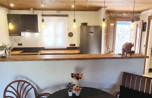 Avlana Cottage | Charming 2-bedroom 2-living room cottage in delightful Marmaris with AC, WiFi