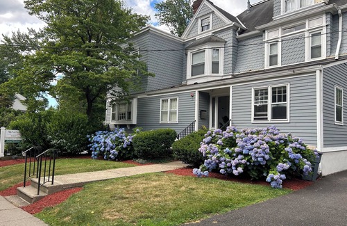 Morristown Apartment | Charming 2-bedroom apartment with WiFi, AC in tranquil Morristownn