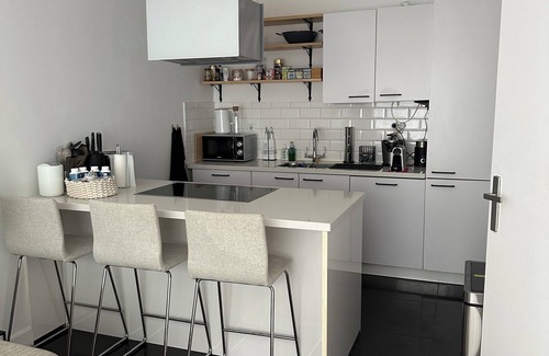 Carnisse Apartment | Charming 2-bedroom apartment in Rotterdam with city views