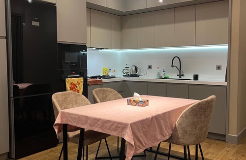 Baku House | Charming 2-bedroom apartment with WiFi, AC in awesome Baku
