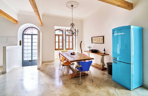 Se House | Charming 2-bedroom building in lovely Faro with WiFi, AC