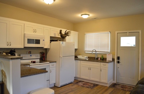Sedalia House | Charming 2-bedroom bungalow in tranquil Sedalia with WiFi lots of upgrades!
