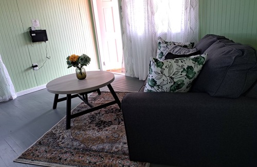 Saint John Parish Cottage | Charming 2-bedroom cottage with WiFi, AC near to St John's and airport