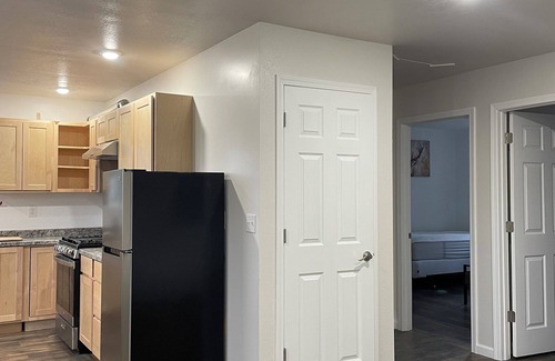 Hoonah Condo | Charming 2-bedroom condo near Hoonah harbor. full kitchen, sleeps 5 with WiFi.