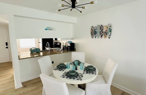 Temple Terrace Condo | Charming 2-bedroom condo freshly renovated in wonderful Tampa USF