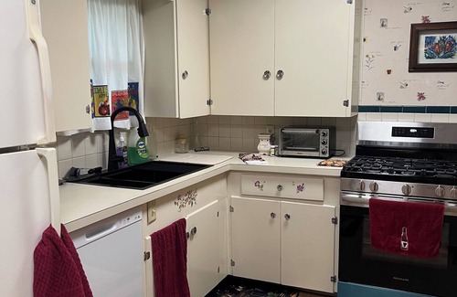 Richardson House | Charming 2-bedroom house with WiFi, AC in delightful Richardson