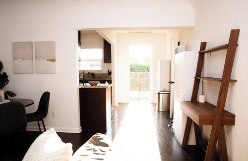City Heights House | Charming 2-bedroom house in terrific San Diego with WIFI