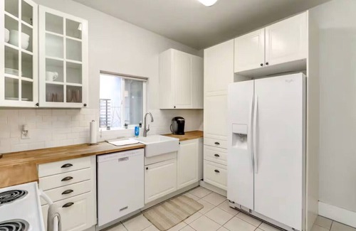 North Beacon Hill House | Charming 2-bedroom house in Seattle with WiFi, AC