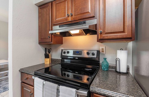 Lafayette House | Charming 2-bedroom, queen-bed, townhome in the center of Lafayette with AC, WiFi