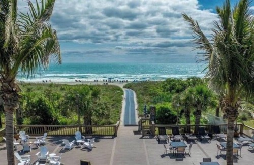 Cocoa Beach Villa | Charming 2-bedroom villa with fitness room and AC in Cocoa Beach