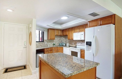 Fort Pierce Condo | Charming 2-bedroom condo with private beach and golf course on Hutchinson Island