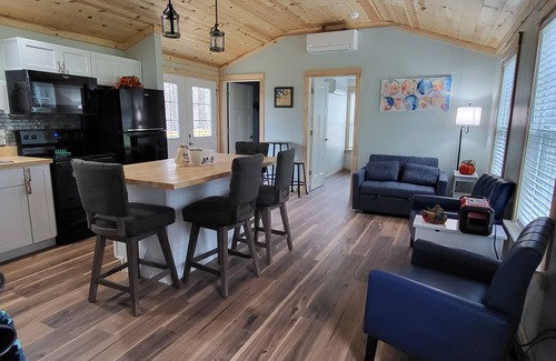 Mammoth Cave House | Charming 2-bedroom, 2 full baths and pet friendly house near Mammoth Cave NP.